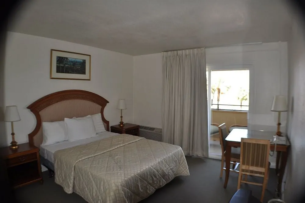 Super 8 By Wyndham Las Vegas North Strip/Fremont St. Area
