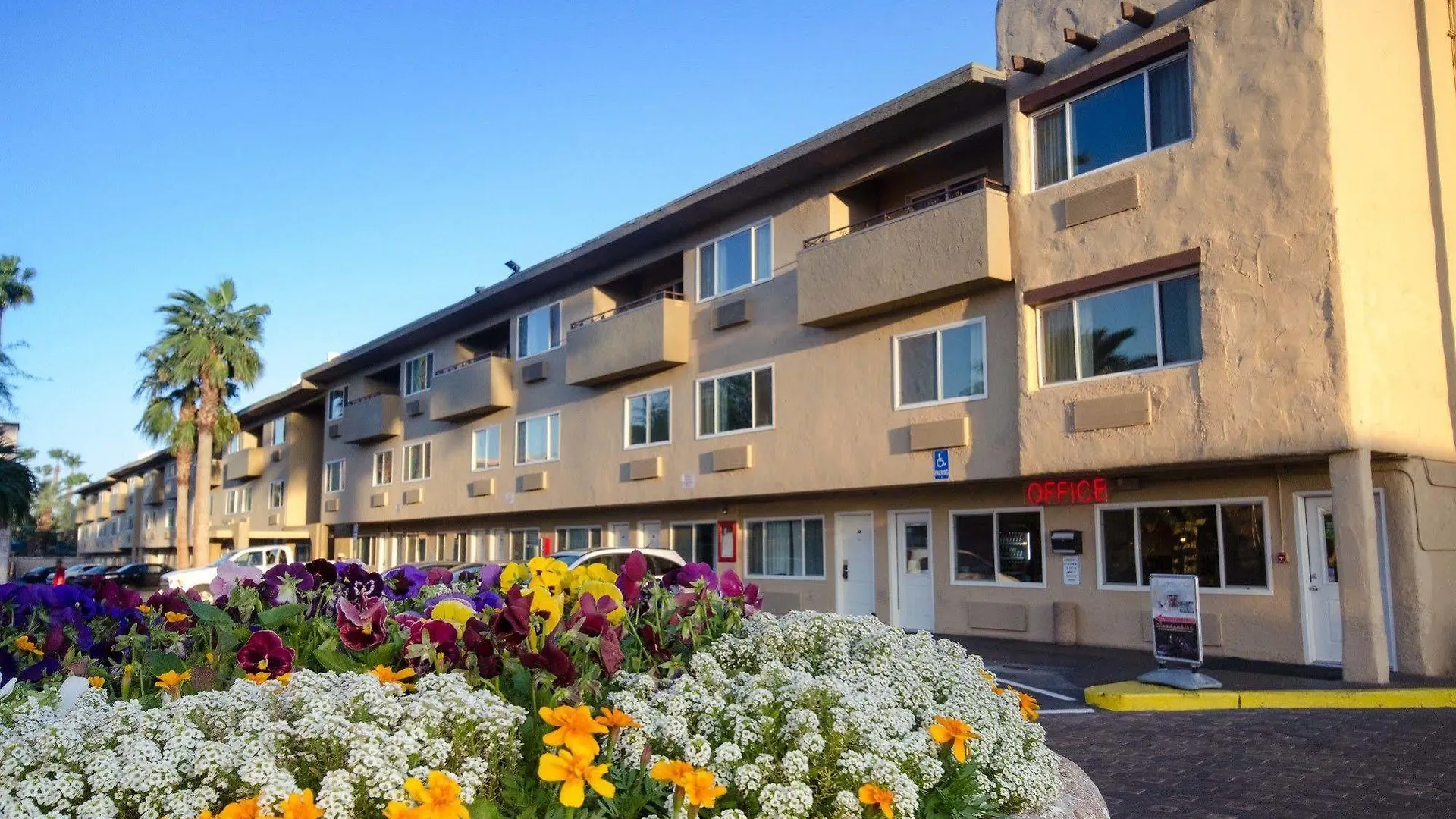 Super 8 By Wyndham Las Vegas North Strip/Fremont St. Area 2*,